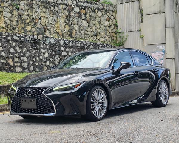VERSION-L RED INTERIOR RARE 2021 Lexus IS300 2.0 - 2