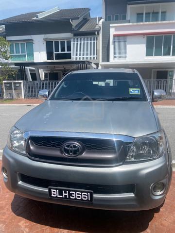 2011 Toyota HILUX 2.5 G (A) - 1