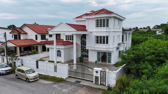 Klang Bungalow FREEHOLD sky garden 1