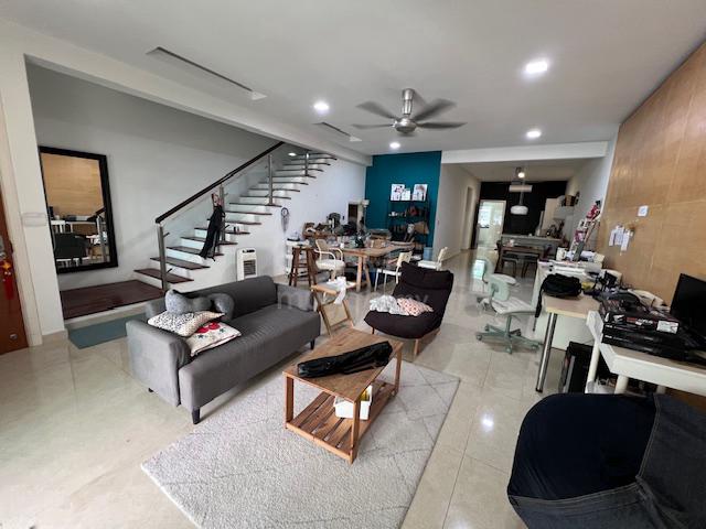 3 Storey House at Taming Indah 2 1