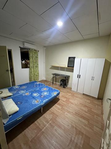big room near starbucks iramanis 1
