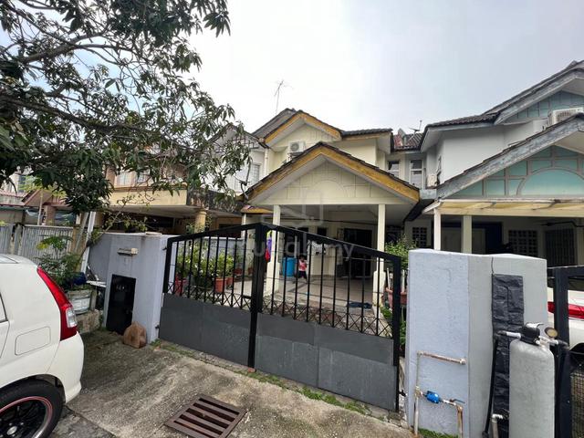Double Storey House Jalan Krisoberil Seksyen 7 Shah Alam UiTM Unisel 1