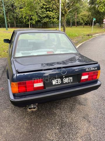 BMW 318is LHD coupe - 1990 - 2