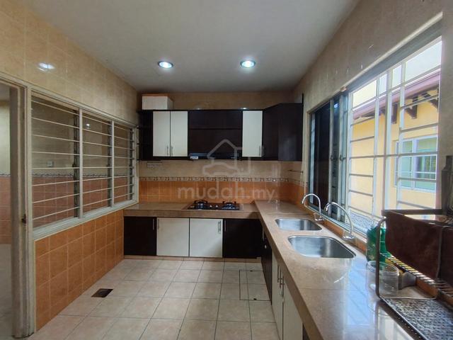 Freehold * TMN PUTRA PRIMA 20ft x 70ft Reno House, Puchong, Nr Tekali 1