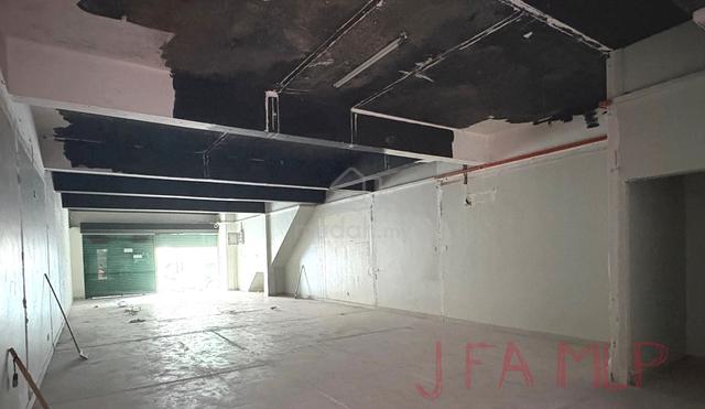 For Rent Bukit Tinggi 1Klang Ground Shoplot Limited Area Crowded Area 1