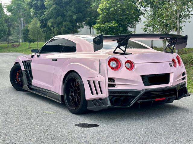 Nissan GT-R 3.8 PREMIUM (A) WELL MAINTAIN 1OWNER - 4