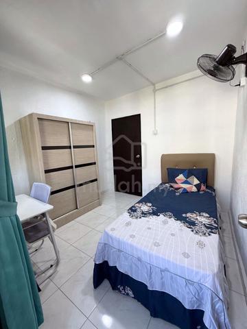Bilik Masterbedroom Apartment Permata 1
