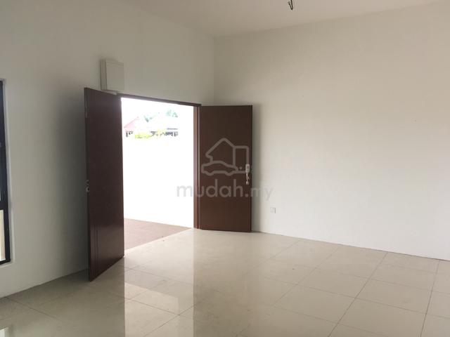 FULL Loan CASH Back 21K FREEHOLD 18x64 2 Sty 4R3B Jln Kebun Sijangkang 2