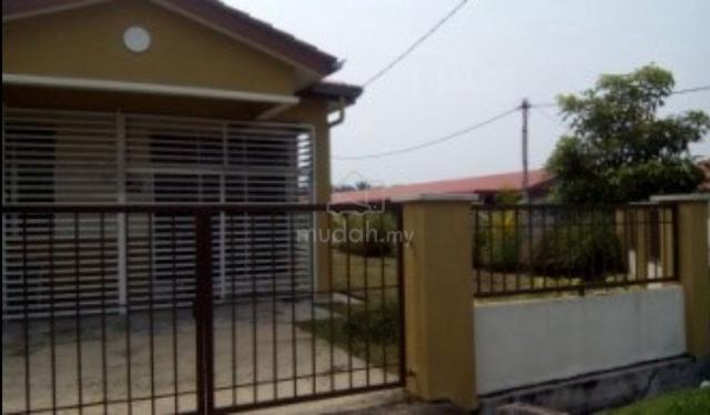 Terrace Corner Lot 3 bilik 2 bilik air 1