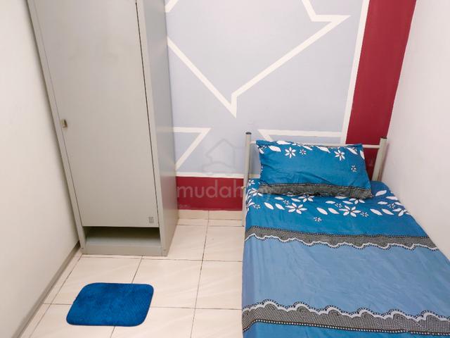 Mentari Court ✓ Room Single Muslimah| Free Wifi 5