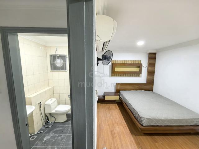 KK AIRCON Master Room 2 Bilik Sewa IRAMANIS Seri Borneo KPJ Metro Town 1