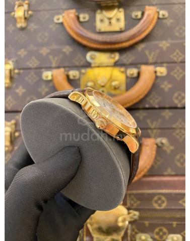 Carousel Image