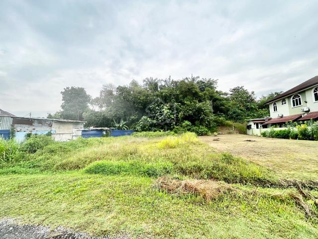 Tanah lot bungalow Taman university Bangi 1