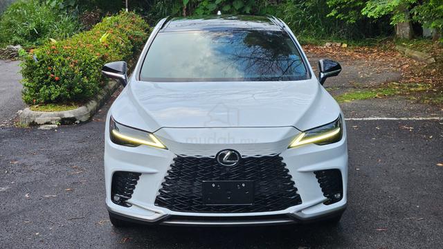 2023 Lexus RX350 2.4 F SPORT / 2ND ROW ELEC. SEAT - 2