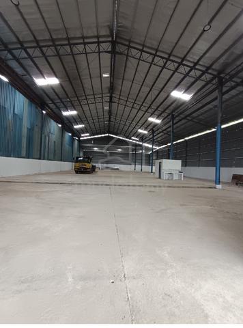 Highly Practical Indoor Warehouse for Rent
Spacious and practical, su 1