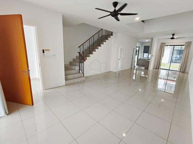 Limited 2-Sty Intermediate House Reef of Tropics Cyberjaya for Rent 1