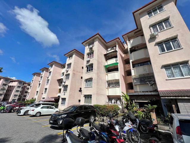 Sri Raya Apartment 1