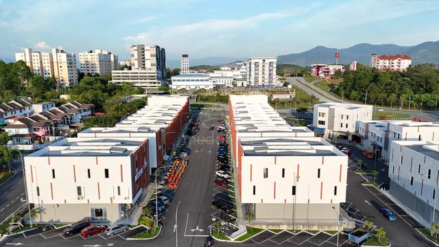 3 Sty Endlot Shoplot 28x65 sf Uni Square Nilai ROI 6% Strong Tenants 1