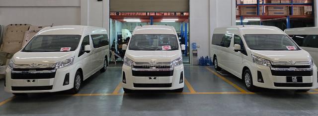 Toyota HIACE 2.8 SLWB with power door, power boot - 4