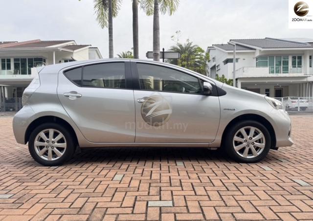 2013 Toyota PRIUS C 1.5 (A) HYBRID 1 YEAR WARRANTY - 5