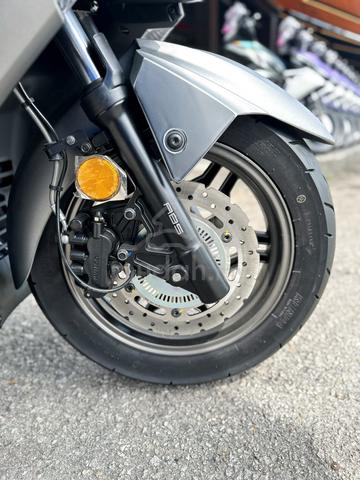 Carousel Image
