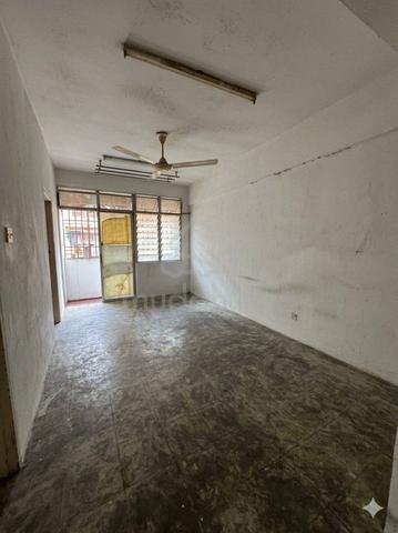 Shop Apartment Taman Perindustrian Tan Sri Yaacob 1