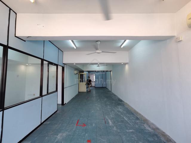 Shop / office, jalan sungai dua, near USM, facing mainroad 5