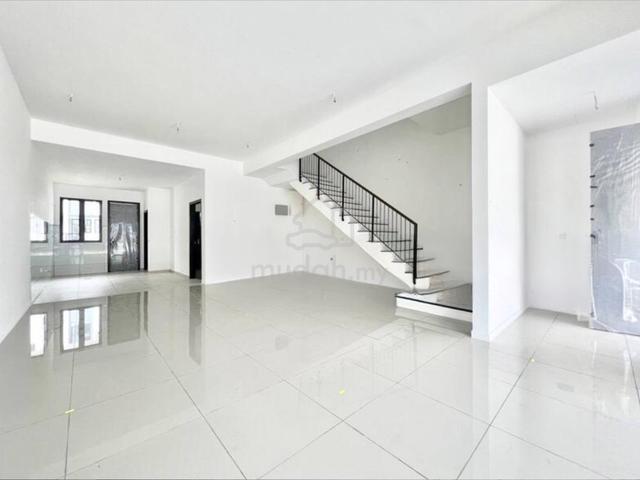 [Freehold] 2 Storey House @ Nadira Bukit Raja Klang 2