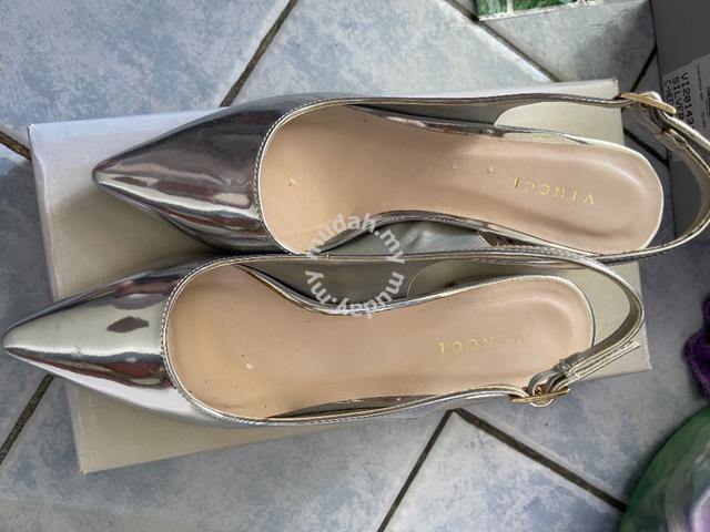 Silver shoes/pumps - Shoes for sale in KLCC, Kuala Lumpur