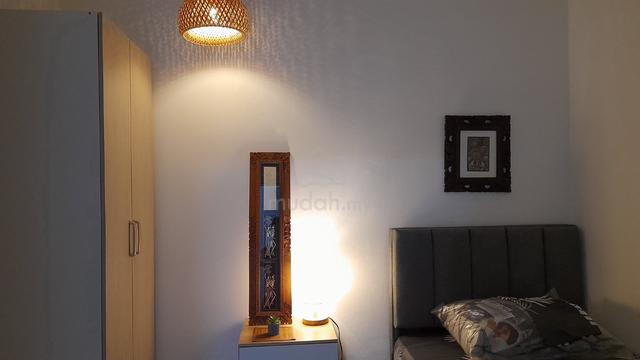 GIRL UNIT / F-FURNISH Room @ Sunway Mentari Apartment,Bandar Sunway,PJ 1