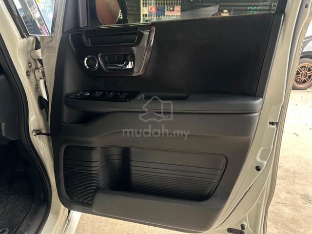 2020 Honda N BOX 0.7 CUSTOM L TURBO (A) - 5