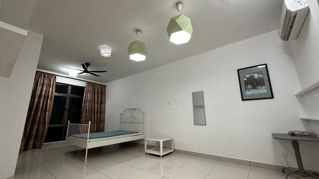 Parc Regency 1