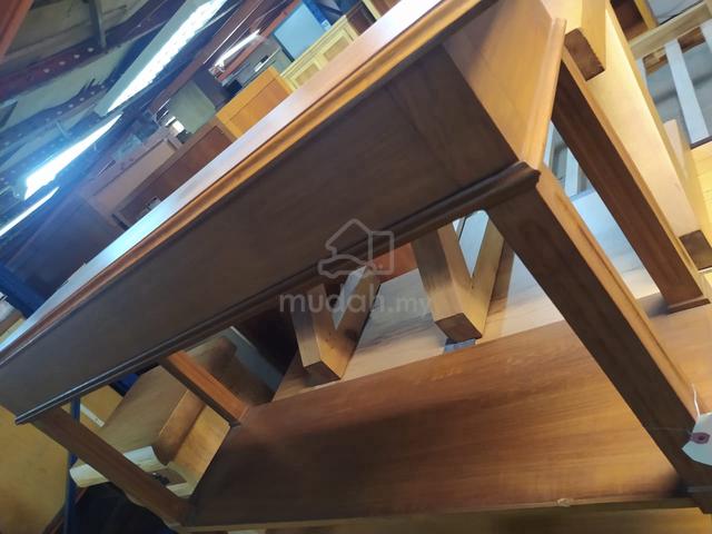 console table with a lower shelf - photo 2 of 2