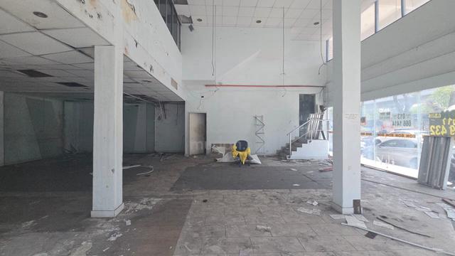 2.5 Storey Shop (Corner) Leisure Mall, Cheras (Q1995) 1