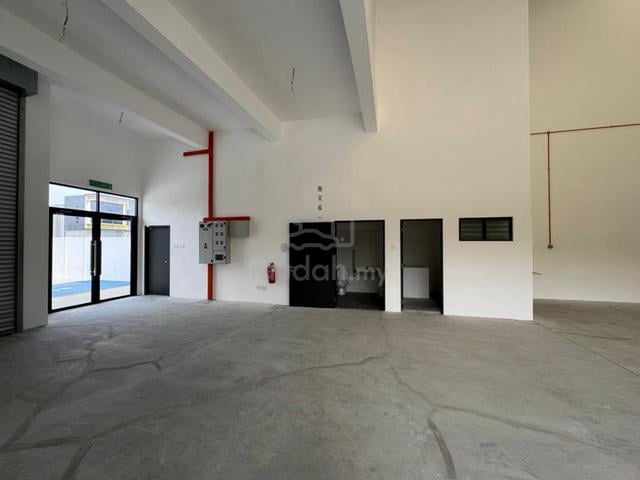 Corner Lot!! Cluster Semi-D Factory Rent@ Eco Business Park V 1
