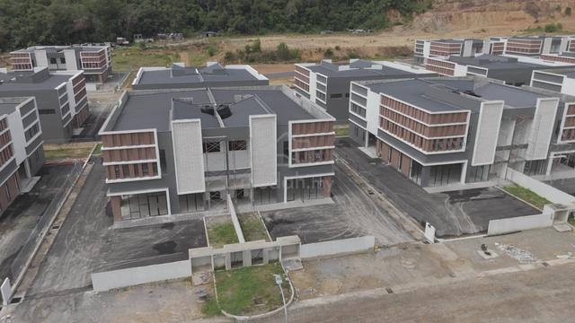 2 Adjoining Armani Business Park/ New warehouse-Factory/KKIP sepanggar 1