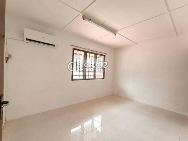 HOT UNIT FOR RENT! Double Storey House @ Sri Petaling 1