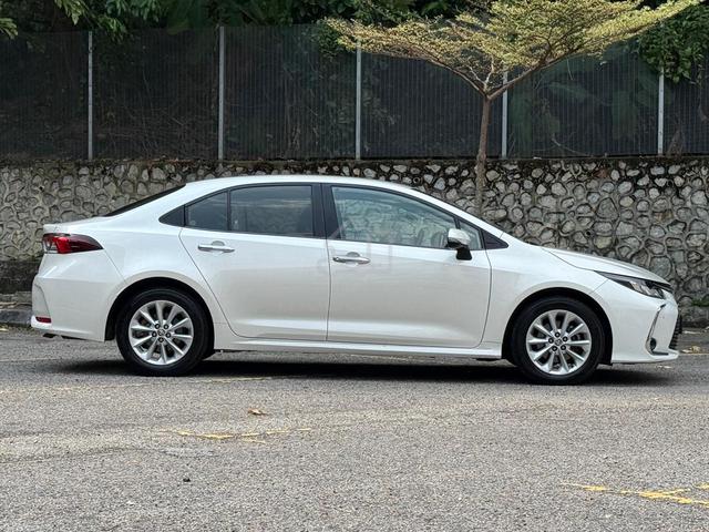 Toyota COROLLA ALTIS 1.8 E / REG YEAR 2020 - 3