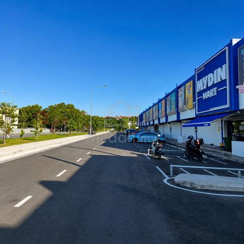 New Shop Lot Corner / Adjoint unit @ Kesuma Square, Semenyih, Selangor 1