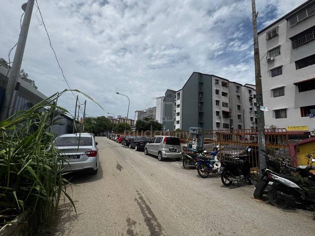 Sri Ros Apartment 1