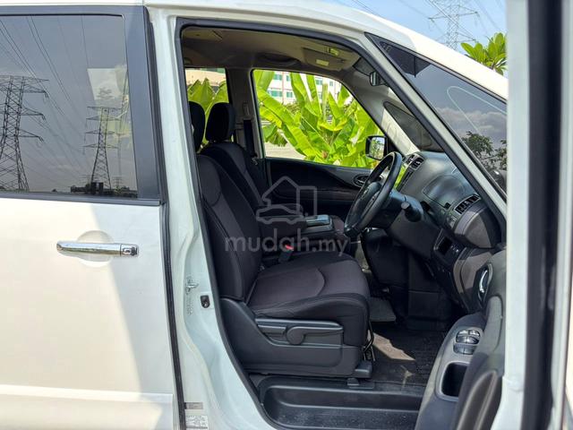 2013 Nissan SERENA FULL SPEC 2.0 (AUTO) - 4