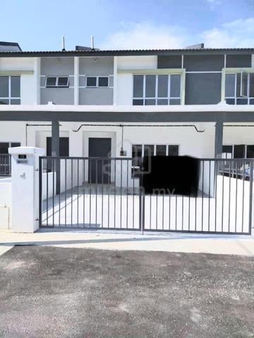 Freehold Double Storey Terrace @ Taman Sari Alamanda (Phase 7) Rawang 1