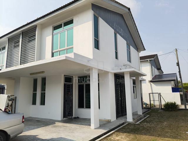 Semi-D Double Storey | Taman Mutiara Rini, Skudai | 3R3B | 1,500 sqft 1