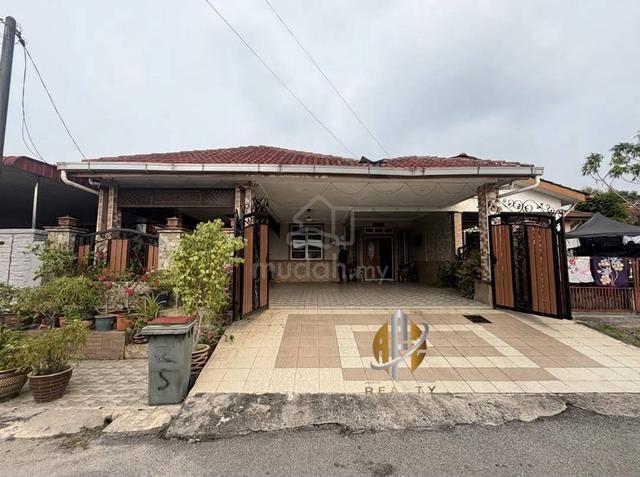 Renovated Semi D at Taman Serai Wangi 1