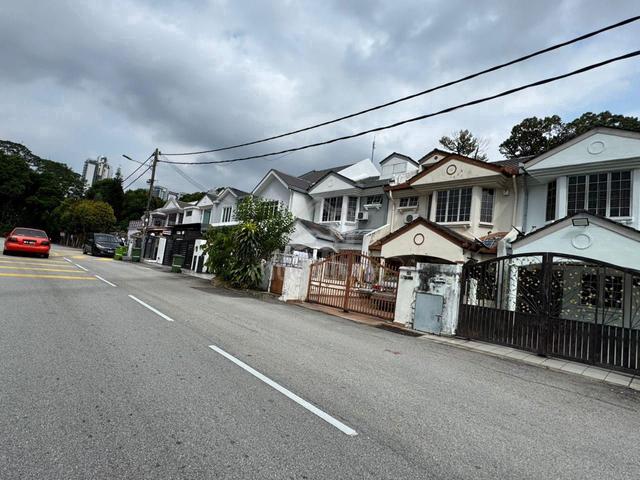 Double Storey House, Taman Midah , Cheras 1