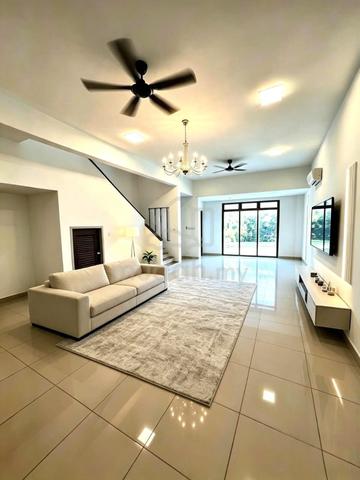 SUPER LUXURY 2 STOREY(5R5B) LEGASI 4 BANDAR KINRARA In BK8, PUCHONG 1