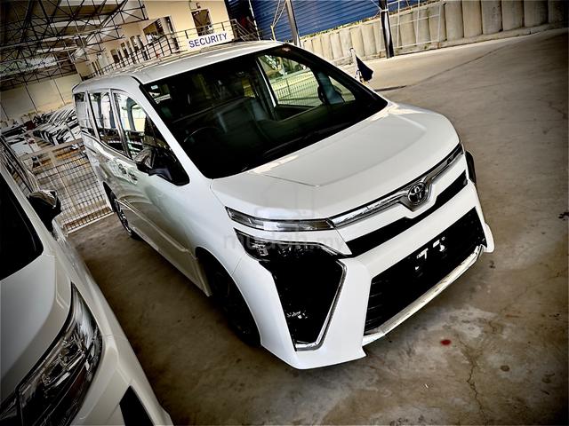 2021 Toyota VOXY 2.0 ZS KIRAMEKI III (A) - 1