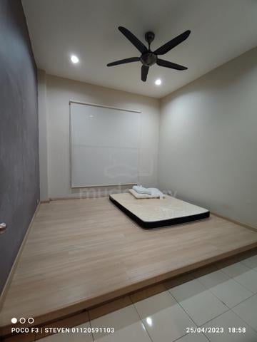 durian tunggal 4 bedroom single storey terrace house for rent 1
