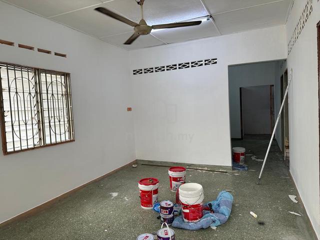 Jln Kapar Batu 4-Semi D terrace house 1