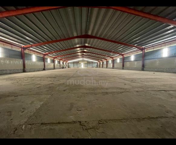 Very large indoor warehouse 1
